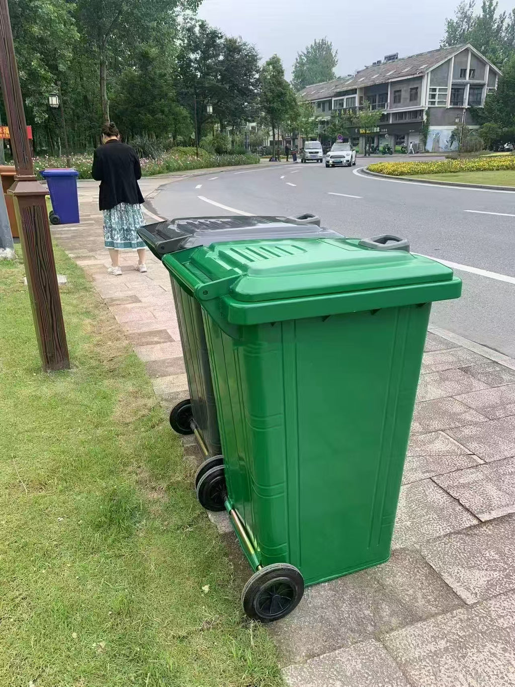 120L/240L/360L Two-wheeled Metal Trash Can